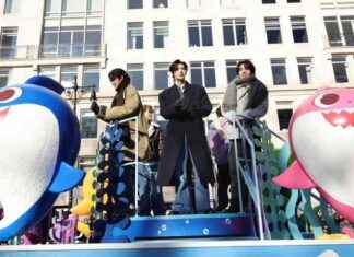 Exploring NYC’s Vibrant K-Pop Scene: Bands, Cupsleeves, and More news-24092024-231131