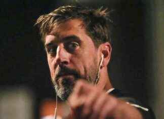 Aaron Rodgers Criticizes Teammate’s Agent in Response to Report news-26092024-013121