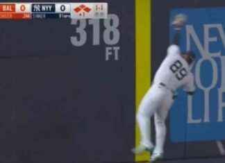 Yankees’ First-Inning Error by Jasson Dominguez Impacts Game Outcome news-26092024-094550