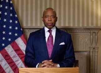 NYC Mayor Adams to Stay in Office Despite Expected Indictment; Federal Agents Raid His Home news-26092024-144104