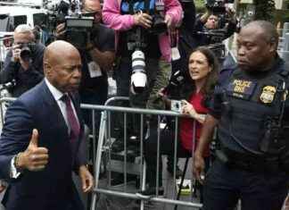 New Title: NYC Mayor Adams Surrenders to Federal Authorities Before 1st Court Appearance news-27092024-172847