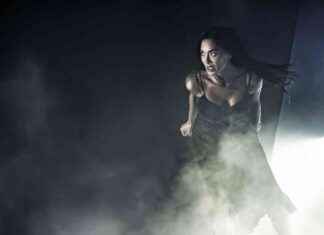 Sunset Boulevard Revival: Nicole Scherzinger Shines in Sensory Spectacle news-21102024-045415