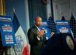 Mayor Adams Faces Backlash for Not Denouncing Trump After Indictment news-22102024-232913