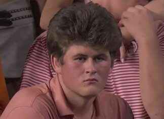 Texas Fan’s Viral Sad Moment Sparks Life Transformation news-23102024-174229