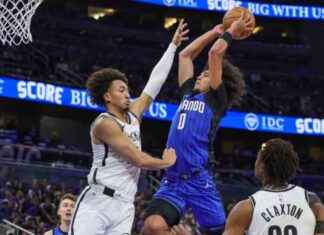 Improving Defensive Skills: Nets Encouraging Jalen Wilson news-26102024-122439