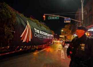 Delivering the Rockefeller Center Christmas Tree: NYPD’s Role in NYC Holiday Festivities news-10112024-044351
