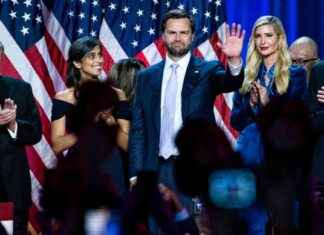 JD Vance Seeks Senate Support Alongside Matt Gaetz for Controversial Cabinet Nominee news-21112024-064757