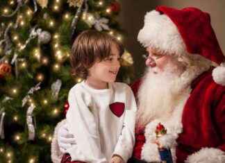 Best Places to Take a Photo with Santa in NYC | amNewYork news-30112024-053201