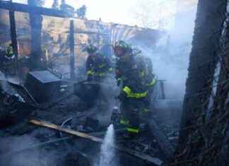 Massive Two-Alarm Fire Engulfs Restaurants in Queens news-30112024-233656