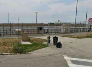 Dead Body of Adult Woman Found in Freezing Waters of Rockaway Park: NYPD Investigation dead-body-of-adult-woman-found-in-freezing-waters-of-rockaway-park-nypd-nvestigation