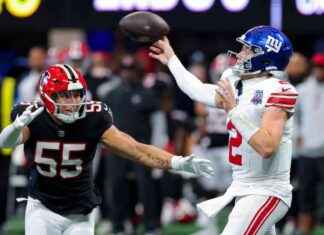 Giants suffer tenth consecutive loss in blowout against Falcons giants-suffer-tenth-consecutive-loss-in-blowout-against-falcons