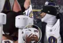 lamar-jackson-comforts-mark-andrews-in-emotional-locker-room-moment