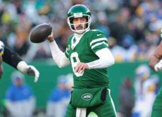 Is Aaron Rodgers Hinting at Retirement or Leaving the NFL Soon? | amNewYork s-aaron-rodgers-hinting-at-retirement-or-leaving-the-nfl-soon-amnewyork