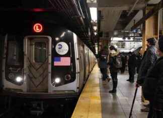 Tragic Incident: MTA Trackworker’s Fatal Medical Episode on L Train tragic-ncident-mta-trackworkers-fatal-medical-episode-on-l-train