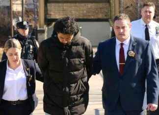 Man with 16 prior arrests charged for attacking pregnant woman on J train man-with-16-prior-arrests-charged-for-attacking-pregnant-woman-on-j-train