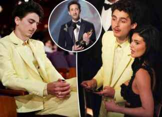 Timothée Chalamet’s Reaction to Losing Best Actor Award timothe-chalamets-reaction-to-losing-best-actor-award