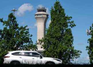 FAA Proposes Temporary Flight Cuts at Newark Airport faa-proposes-temporary-flight-cuts-at-newark-airport