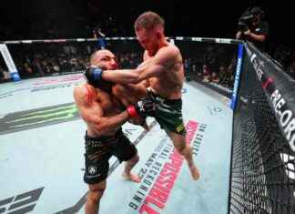 Unforgettable UFC Fight: Against The Cage Showdown unforgettable-ufc-fight-against-the-cage-showdown