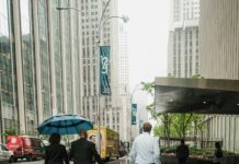 How Many People In New York City Live Among The Skyscrapers?