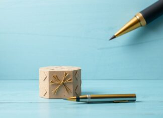 The Intersection of Tradition and Modernity: The Evolving World of Stationery The Intersection of Tradition and Modernity: The Changing World of Stationery